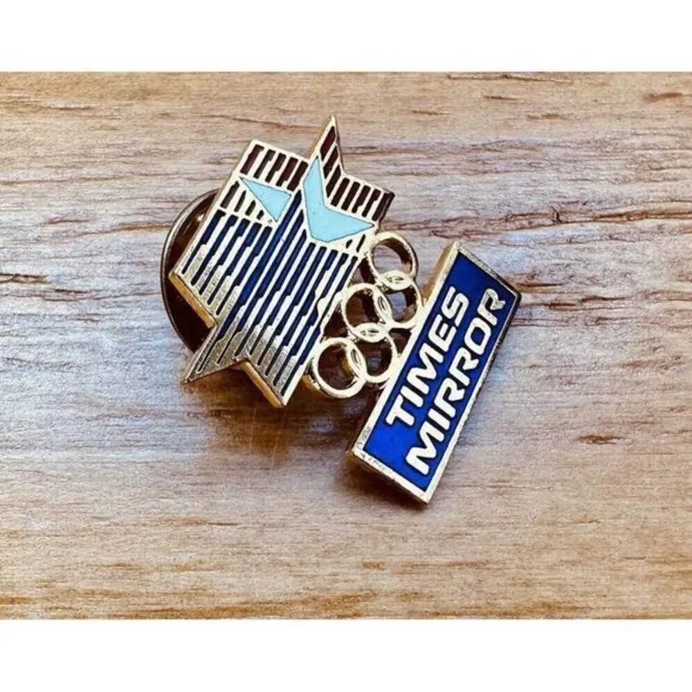 Vintage Times Mirror Team USA Olympics 1984 Lapel Pin Red White‎ & Blue 3/4